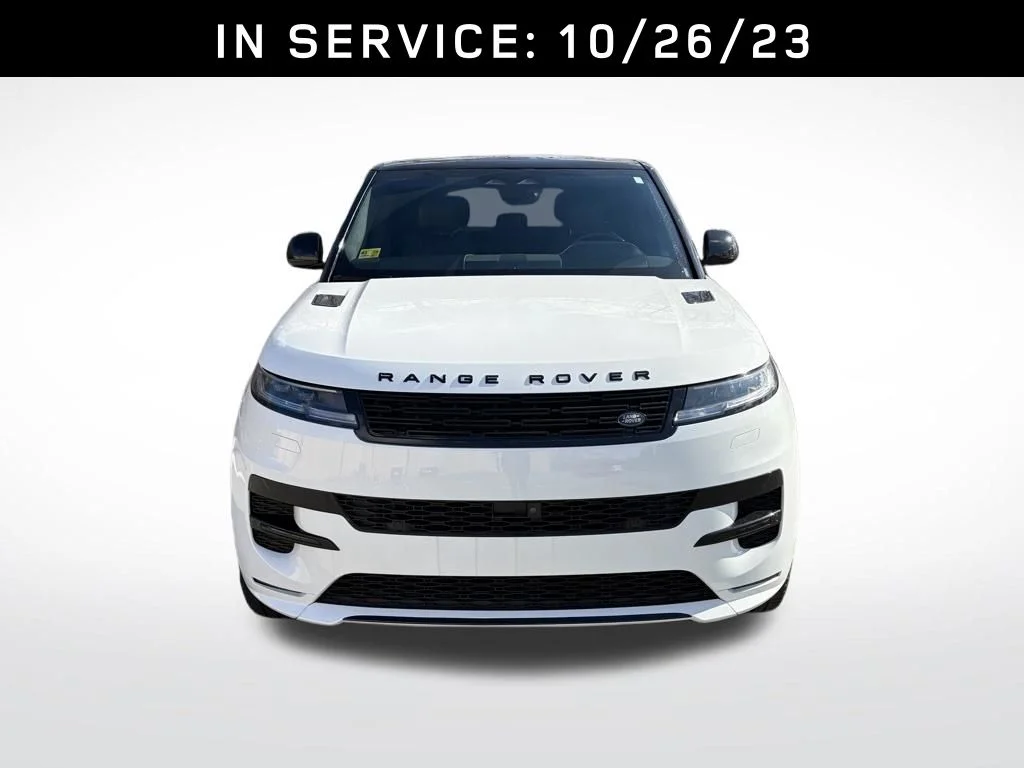Used 2024 White Land Rover Dynamic SE image 2