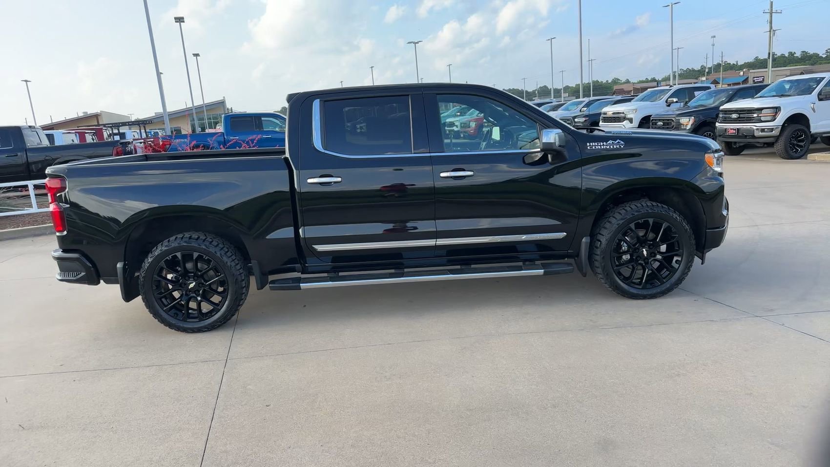 Used 2023 Black Chevrolet High Country image 9