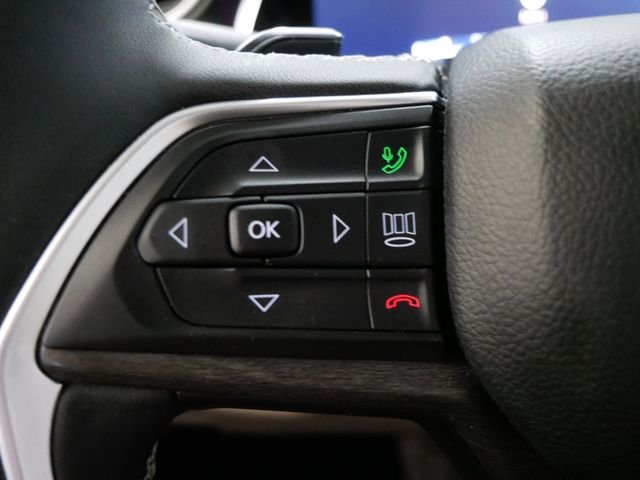 Certified Used 2025 Metallic Jeep Limited image 23