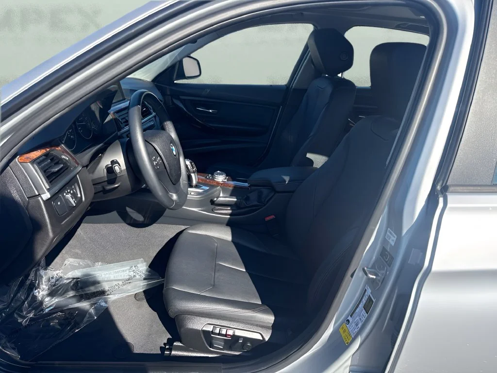 Used 2015 Silver BMW 320i image 10