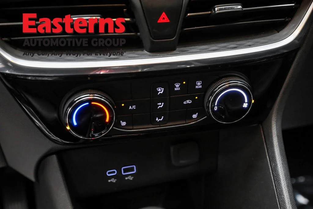 Used 2024 White Buick Sport Touring image 20