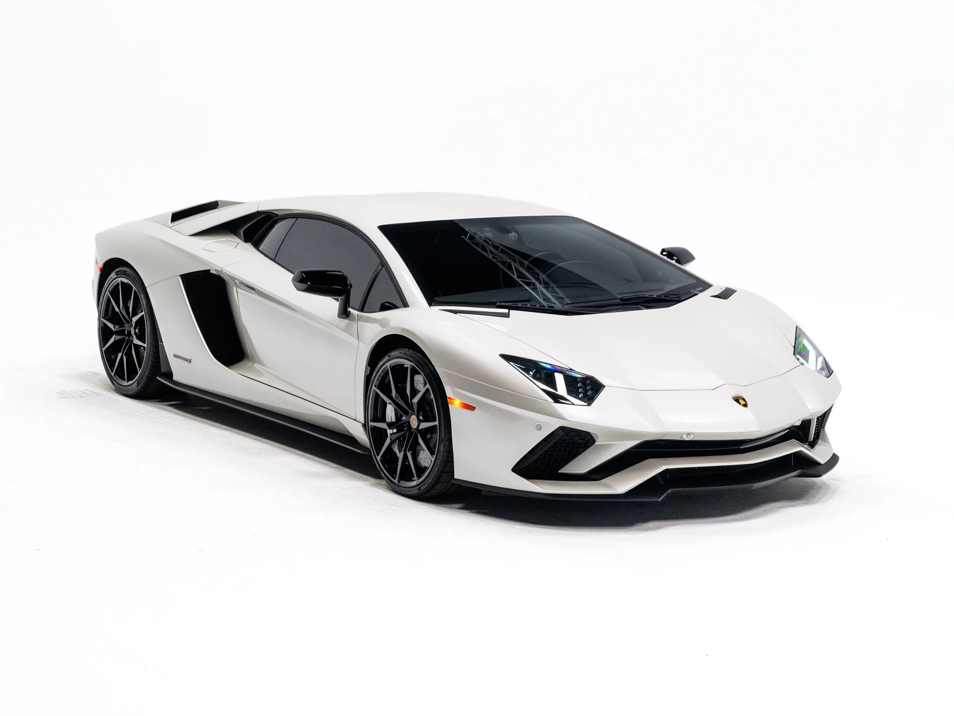 Used 2018 Bianco Isis Lamborghini  image 7