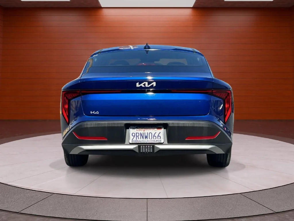 Used 2025 Deep Sea Blue Kia LXS image 3