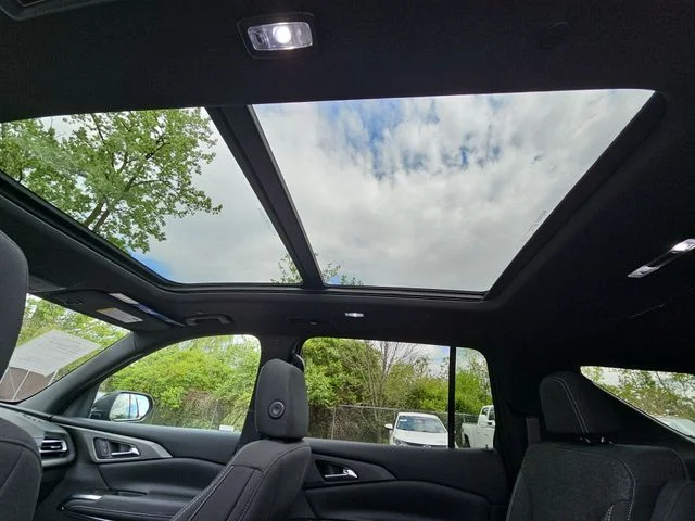 2024 Chevrolet Traverse 2LT - Photo 19