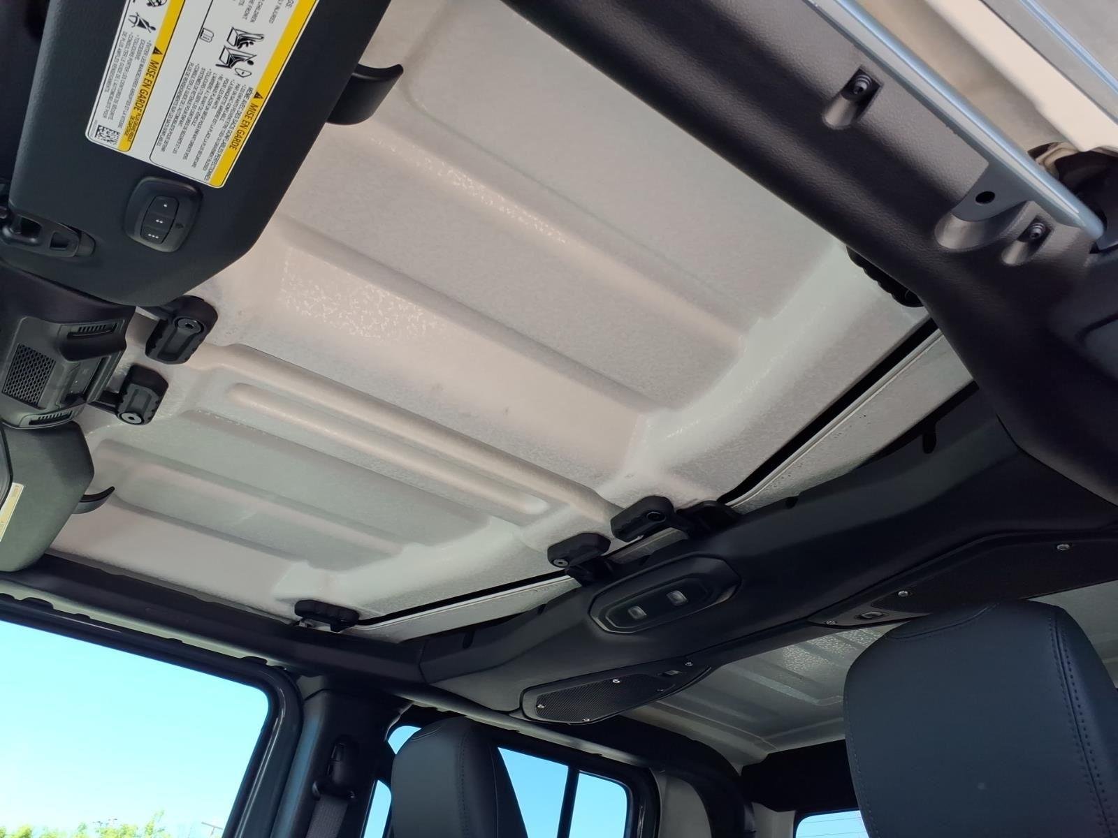 New 2026 Anvil Clear-Coat Exterior Paint Jeep Sahara image 5