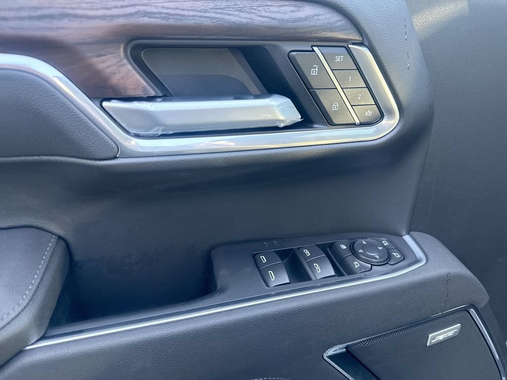 2026 GMC Sierra 1500 SLT - Photo 24