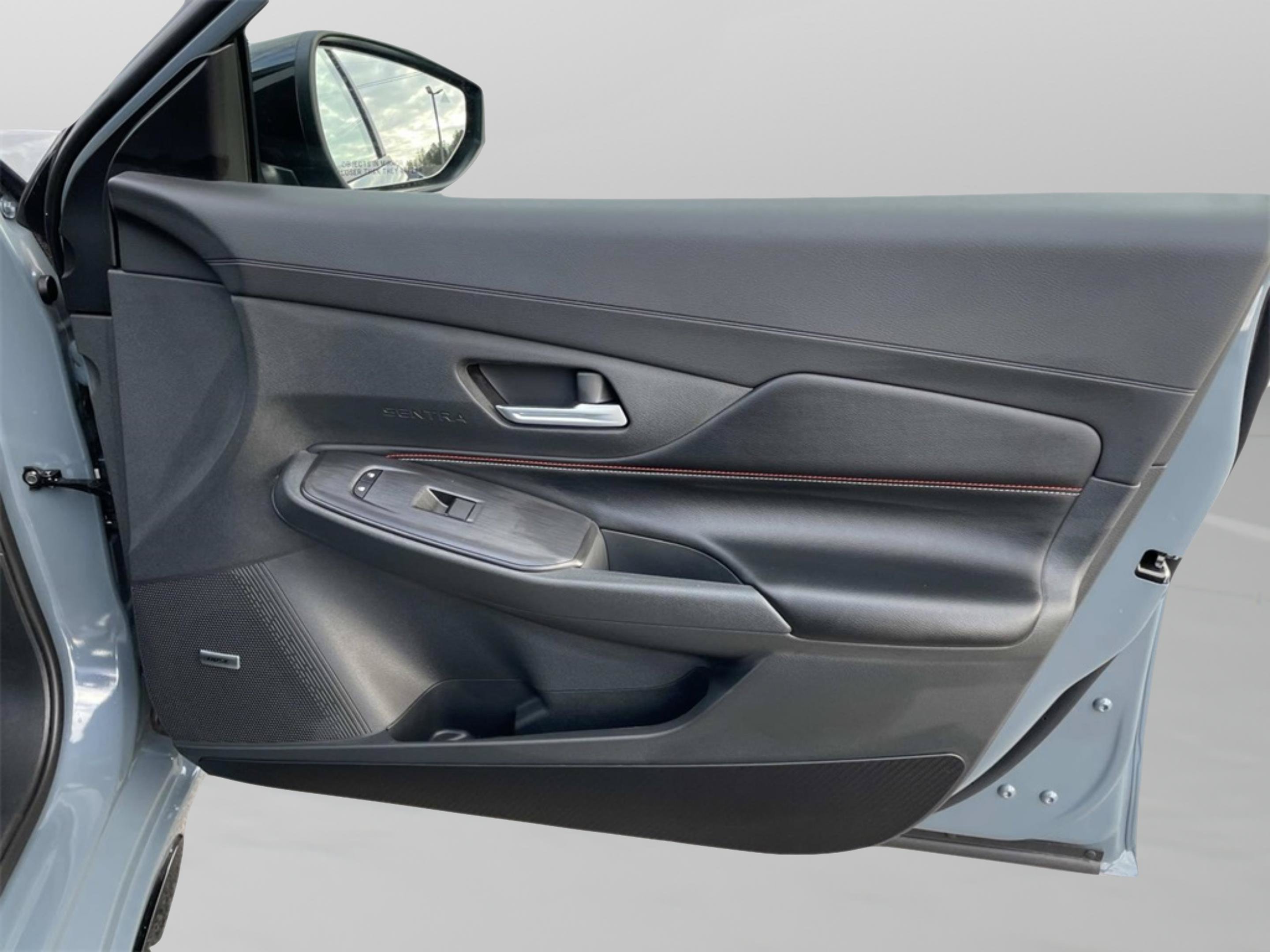 2026 Nissan Sentra SR - Photo 13