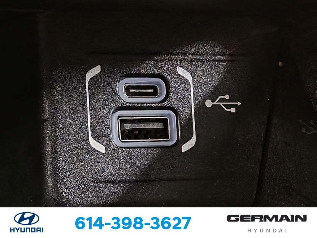 Used 2023 Gray Jeep Latitude image 30