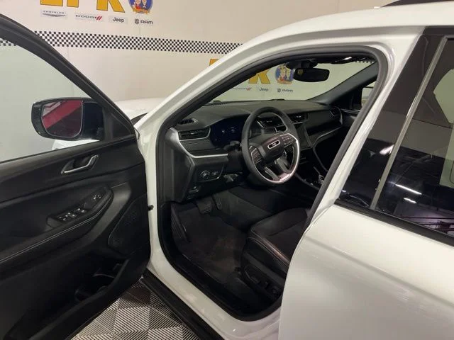 Used 2024 Bright White Clearcoat Jeep Altitude X image 9