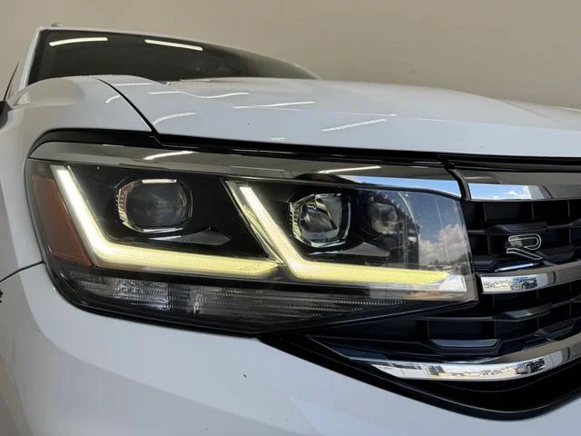 Used 2021 Pure White Volkswagen 3.6L V6 SEL R-Line image 33