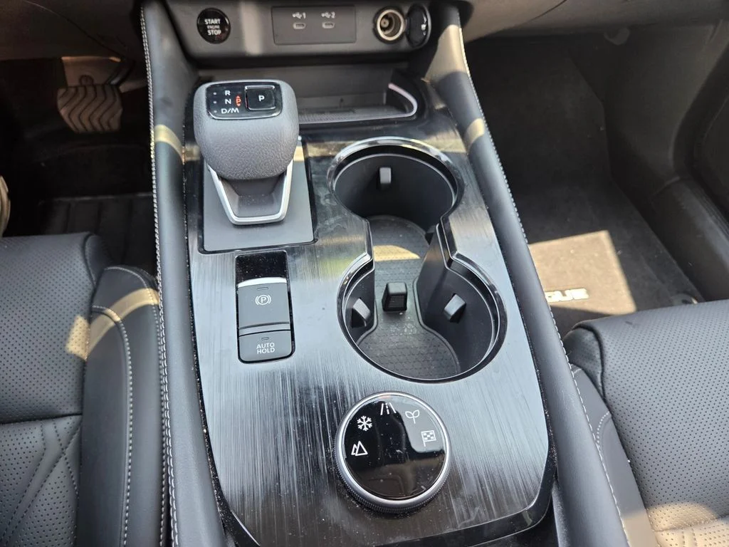 Certified Used 2026 White Nissan Platinum image 18