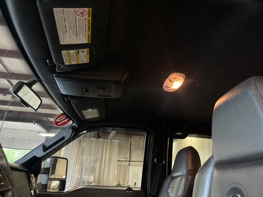Used 2010  Ford XL image 13