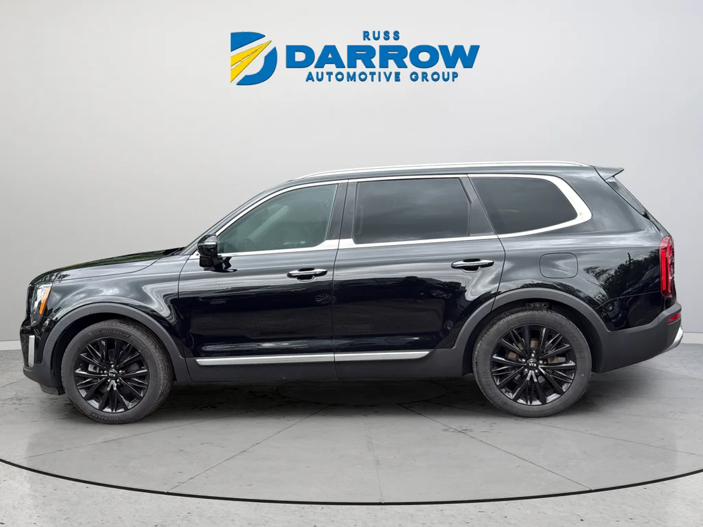 Used 2021 Black Kia SX image 2