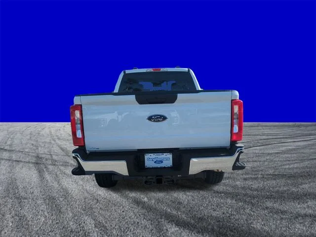 New 2026 Oxford White Ford F-250® XLT image 5