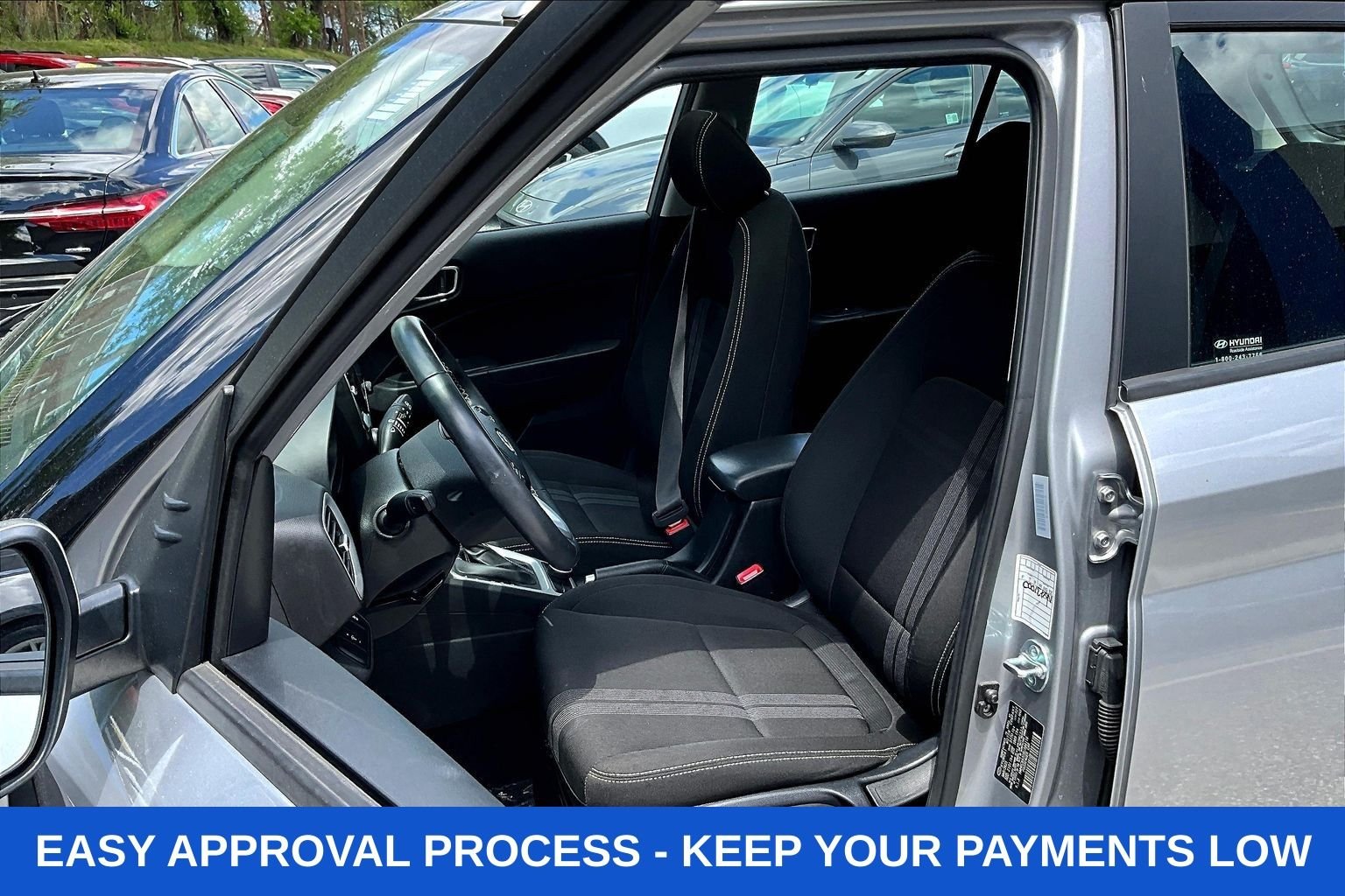 Used 2025 Silver Hyundai SEL image 27