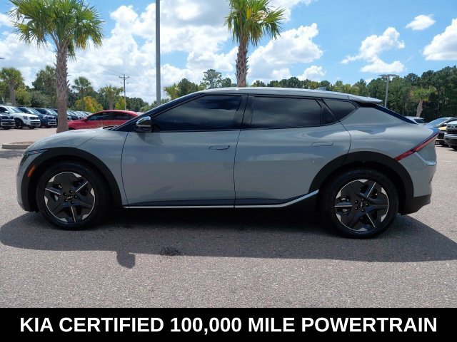 Used 2025 Gray Kia Light image 8