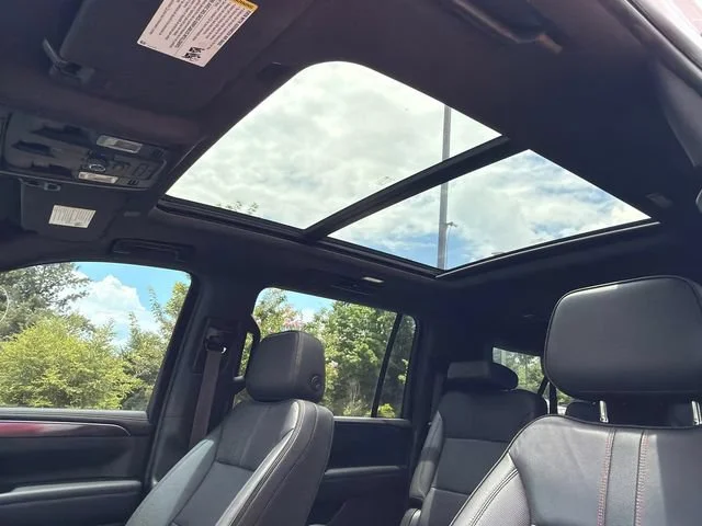 Used 2022 Summit White Chevrolet RST image 33