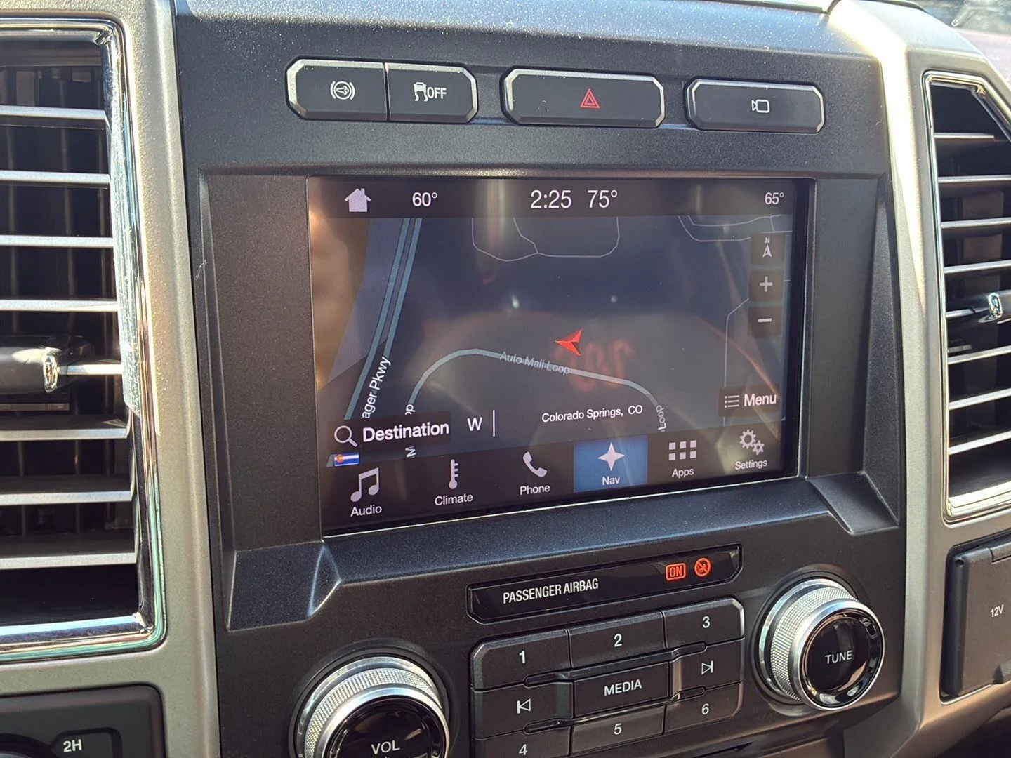 Used 2017 Oxford White Ford King Ranch image 29