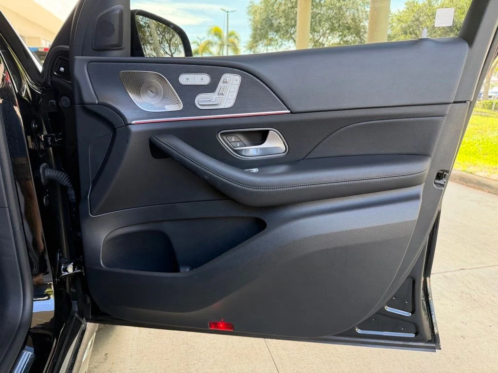 Used 2025 Black Mercedes-Benz GLE 350 image 27