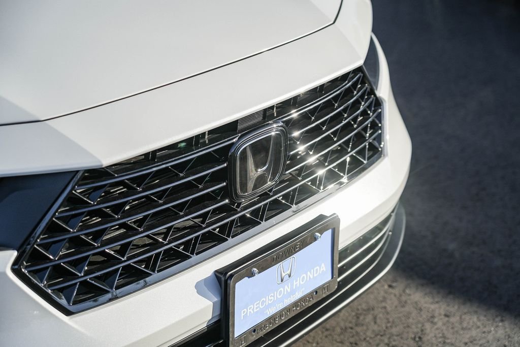 New 2026 Platinum White Pearl Honda SE image 3
