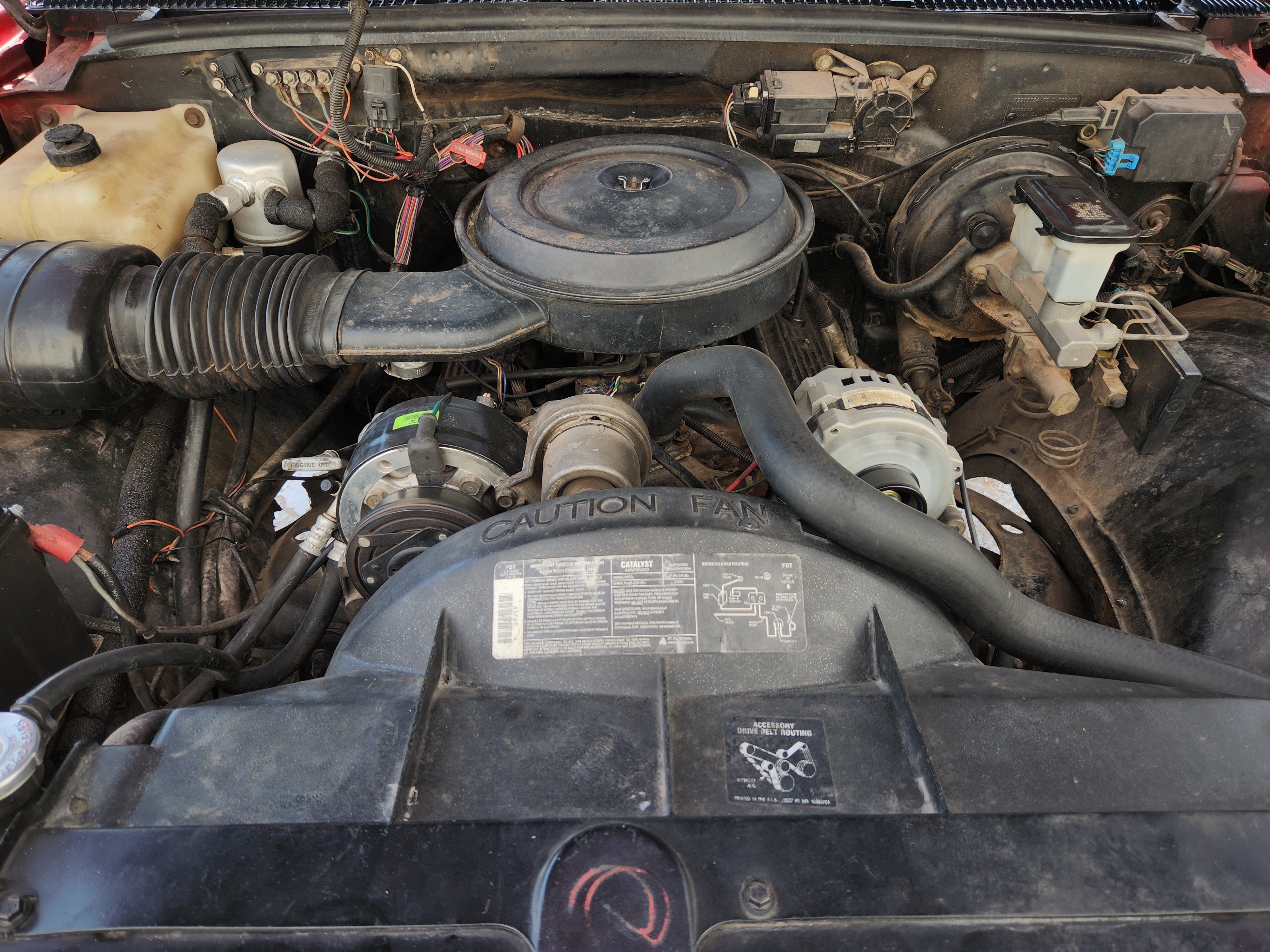 Used 1990 Red Chevrolet REG CAB 2WD 133WB image 29