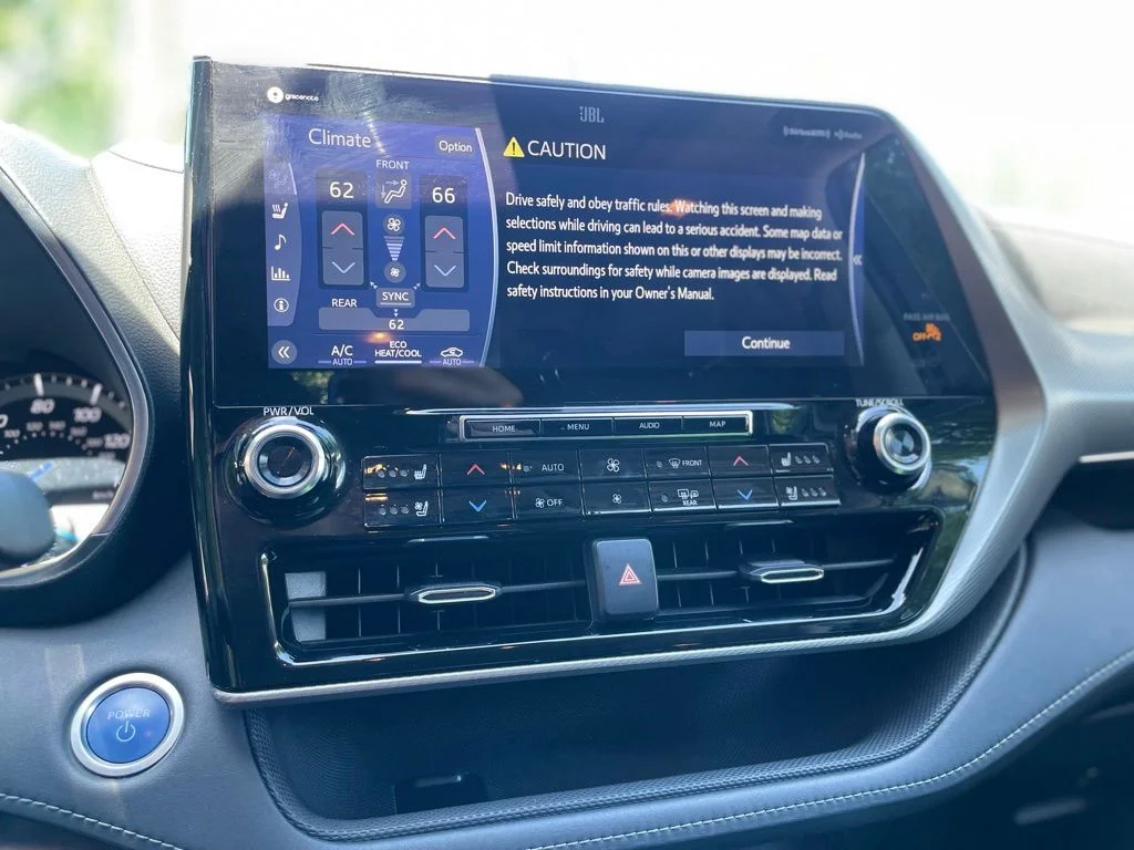 Used 2020 Amber Toyota Platinum image 14