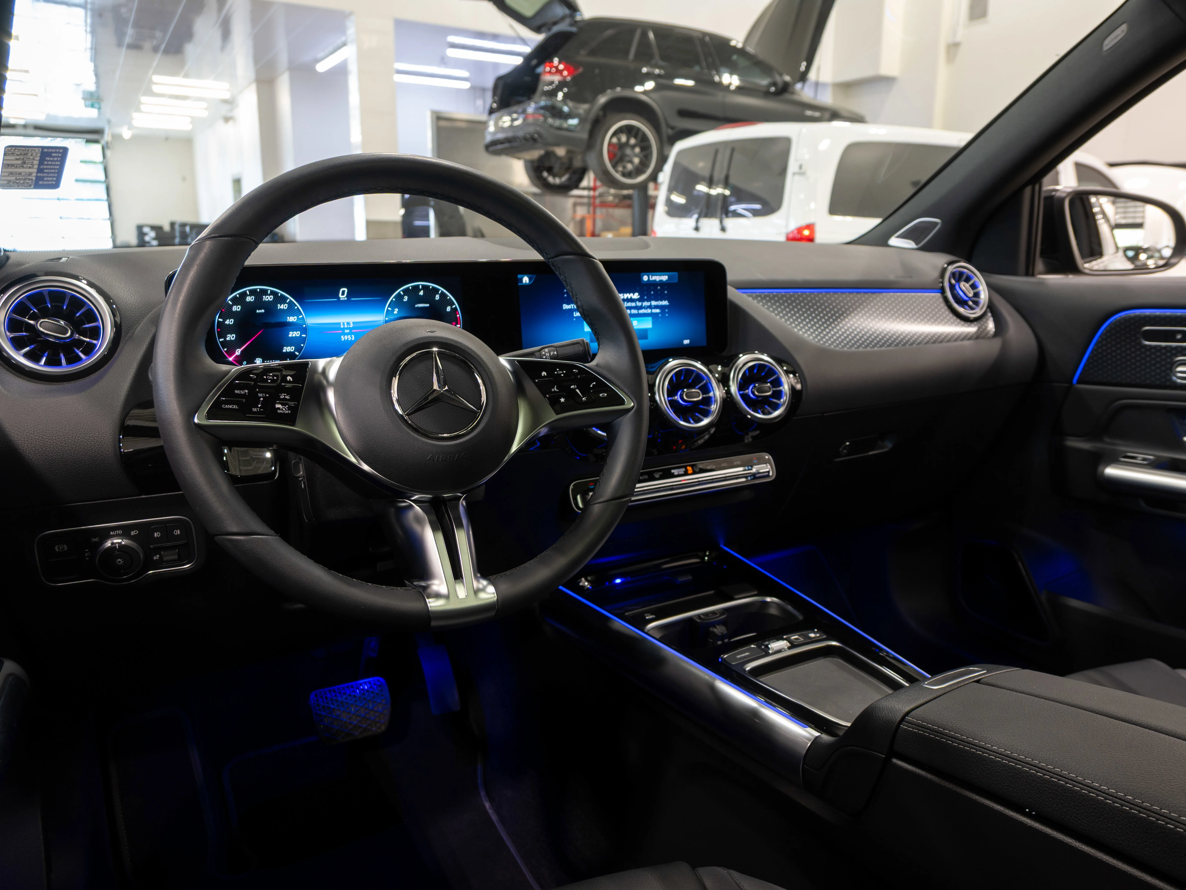New 2026 COSMOS BLACK METALLIC Mercedes-Benz GLA 250 image 8