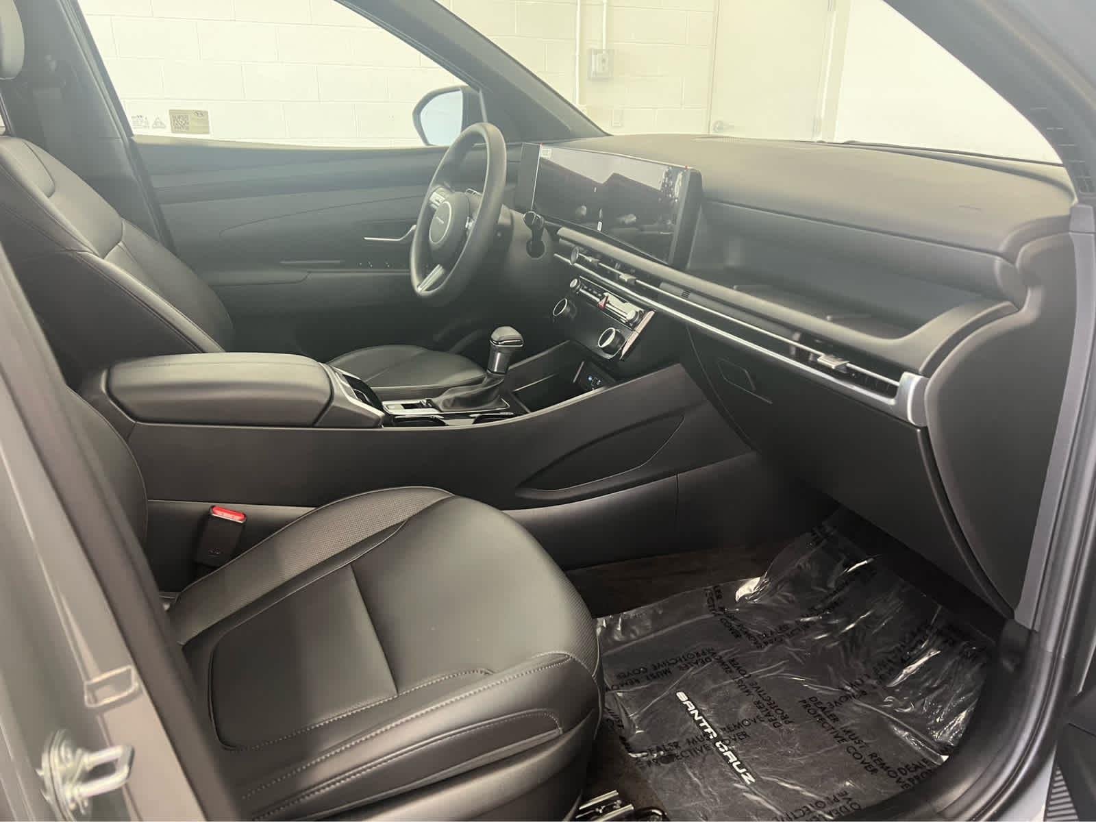 Used 2025 Hampton Gray Hyundai SEL image 24
