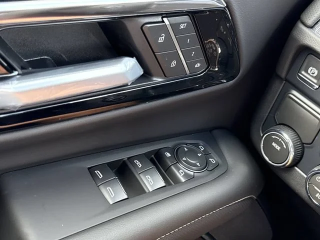 2026 Chevrolet Tahoe Premier - Photo 18
