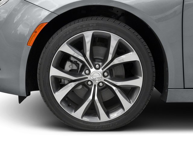 Used 2017 Billet Silver Metallic Clearcoat Chrysler Touring image 14