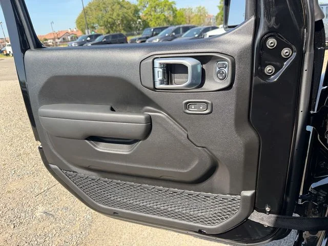 New 2026 Black Clear-Coat Exterior Paint Jeep Willys image 15