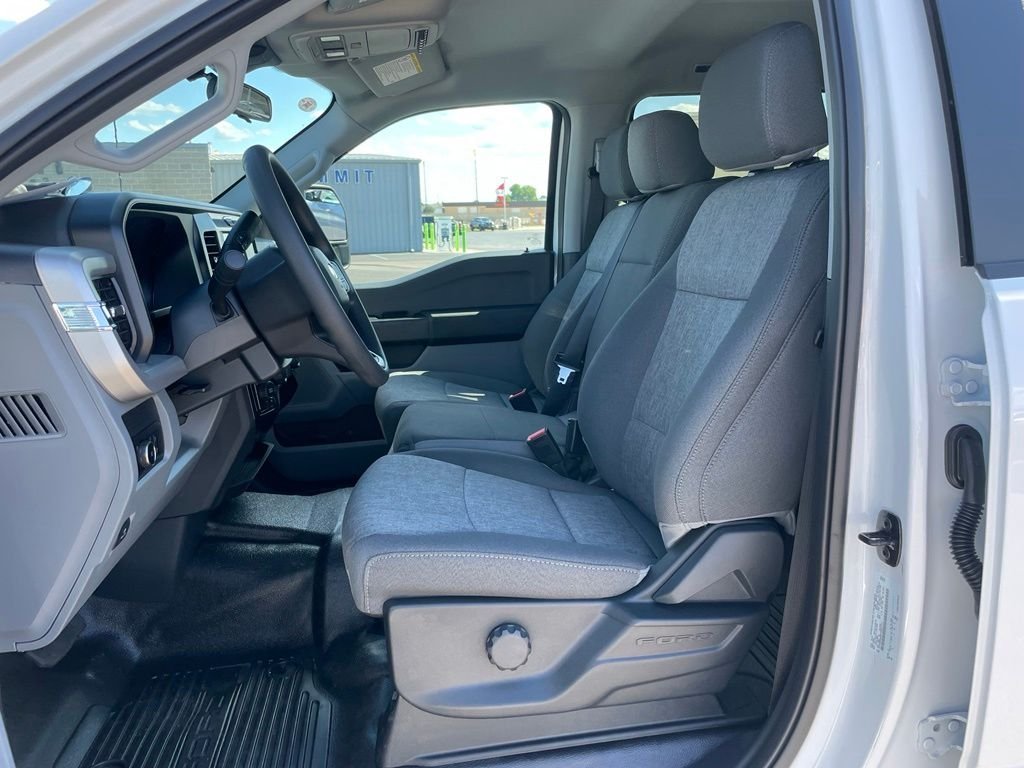 2026 Ford F-550 Super Duty Chassis Cab XL - Photo 8