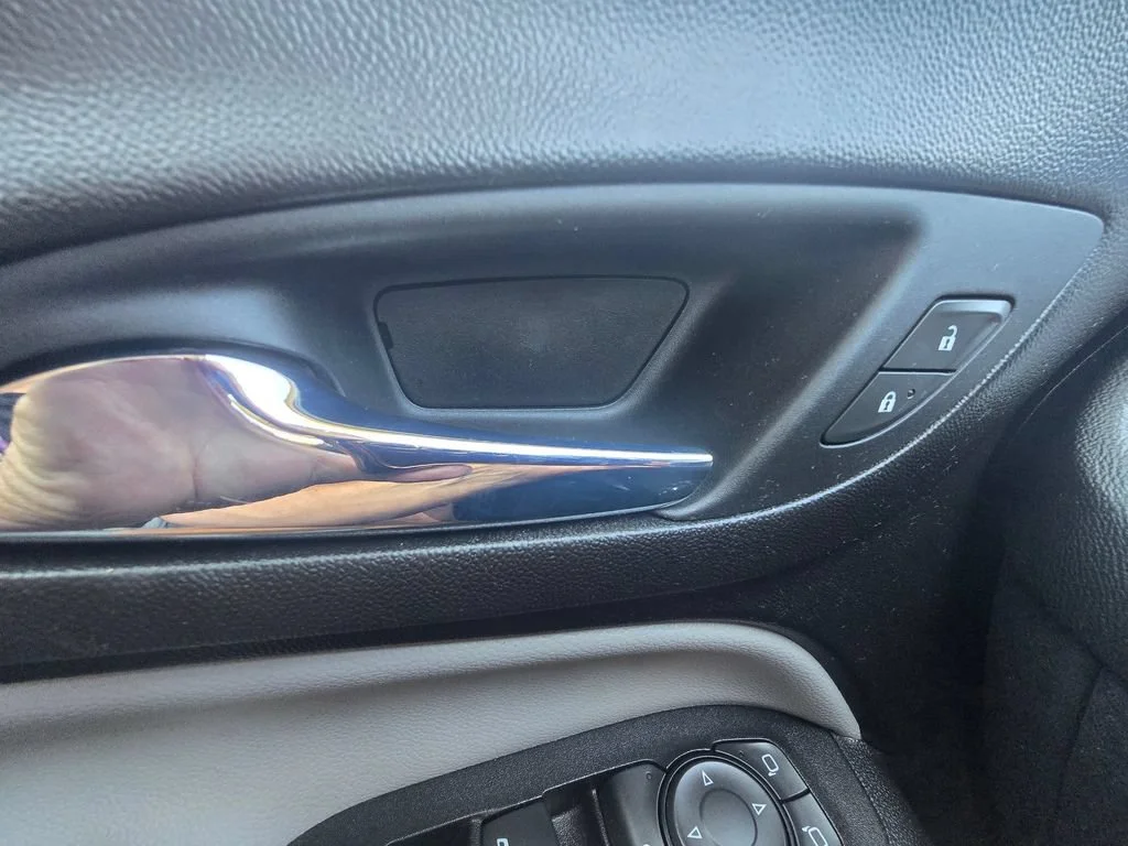 Used 2020 SILVER ICE METALLIC Chevrolet LS image 23