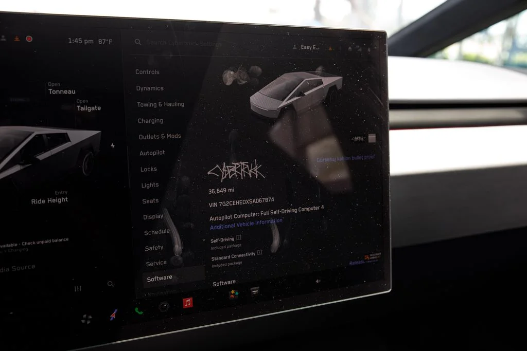 Used 2025 Silver Tesla Base image 33