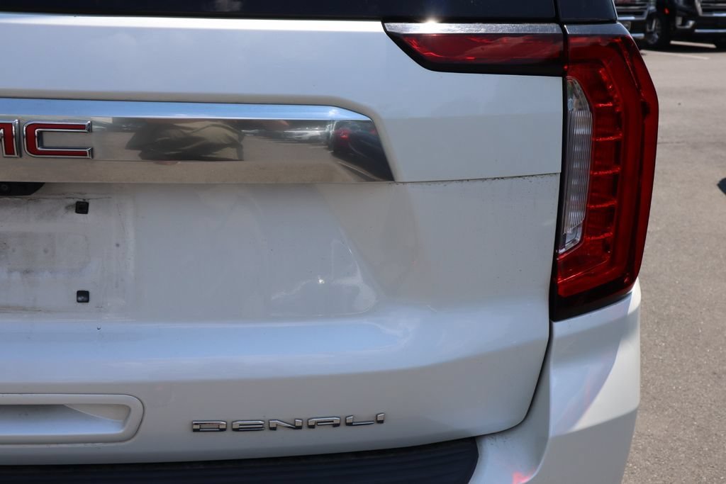 Used 2021 WHITE FROST TRICOAT GMC Denali image 34