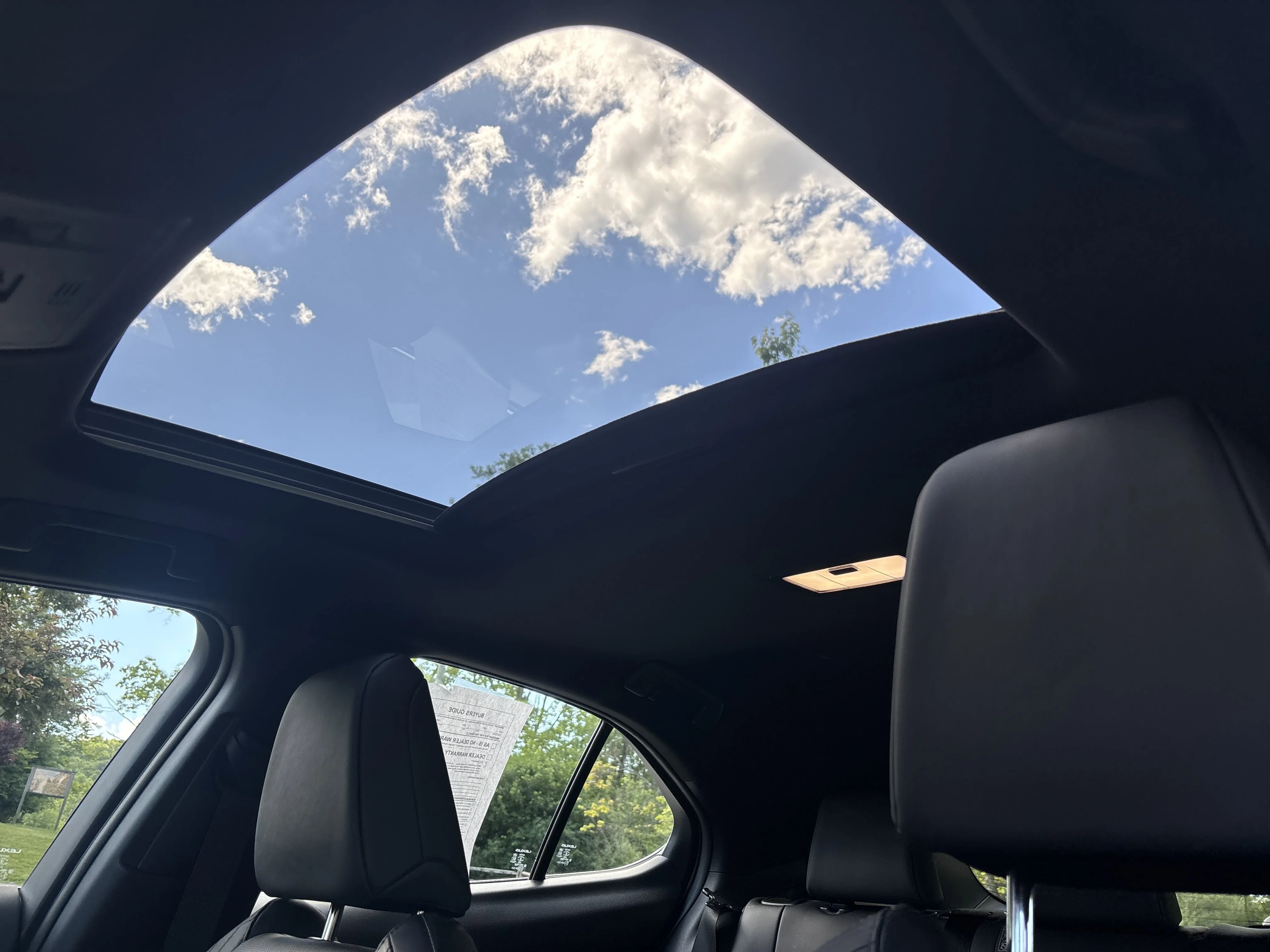 Used 2024 Iridium Lexus UX 250h Premium image 28