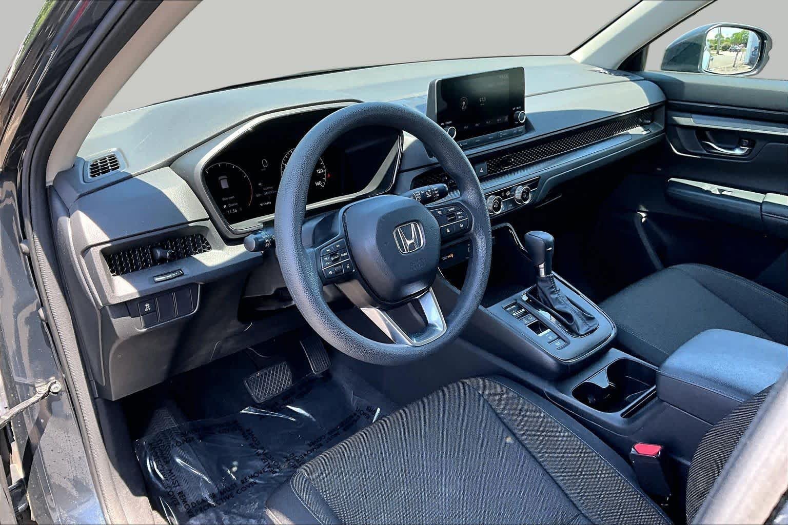 2024 Honda CR-V LX - Photo 17