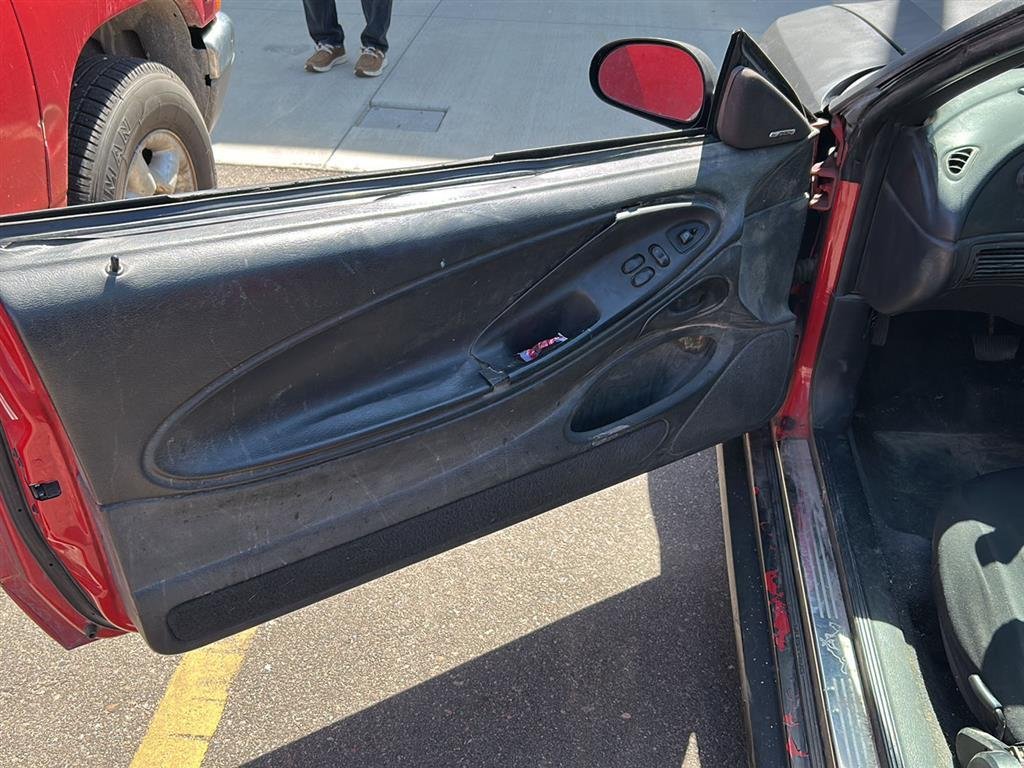Used 2002 Black Ford Base image 4
