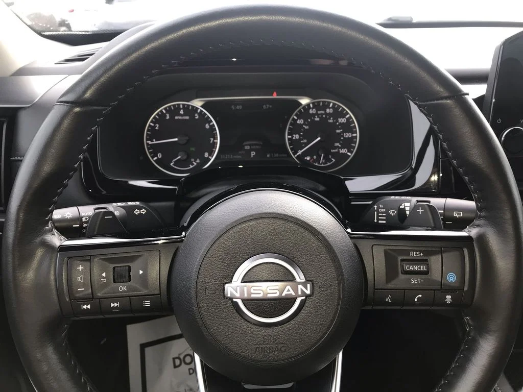 Used 2023 White Nissan SL image 14