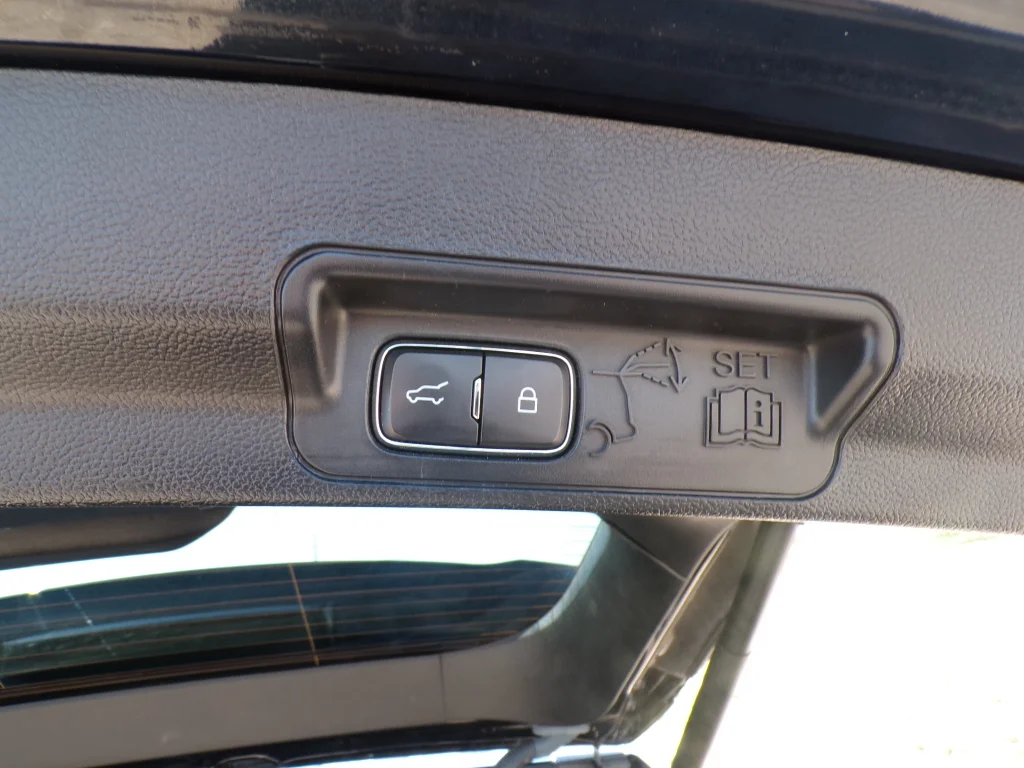 Used 2020 Agate Black Metallic Ford Limited image 20