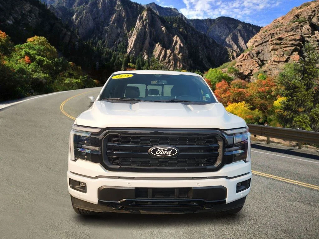 Used 2025 White Ford Lariat image 6