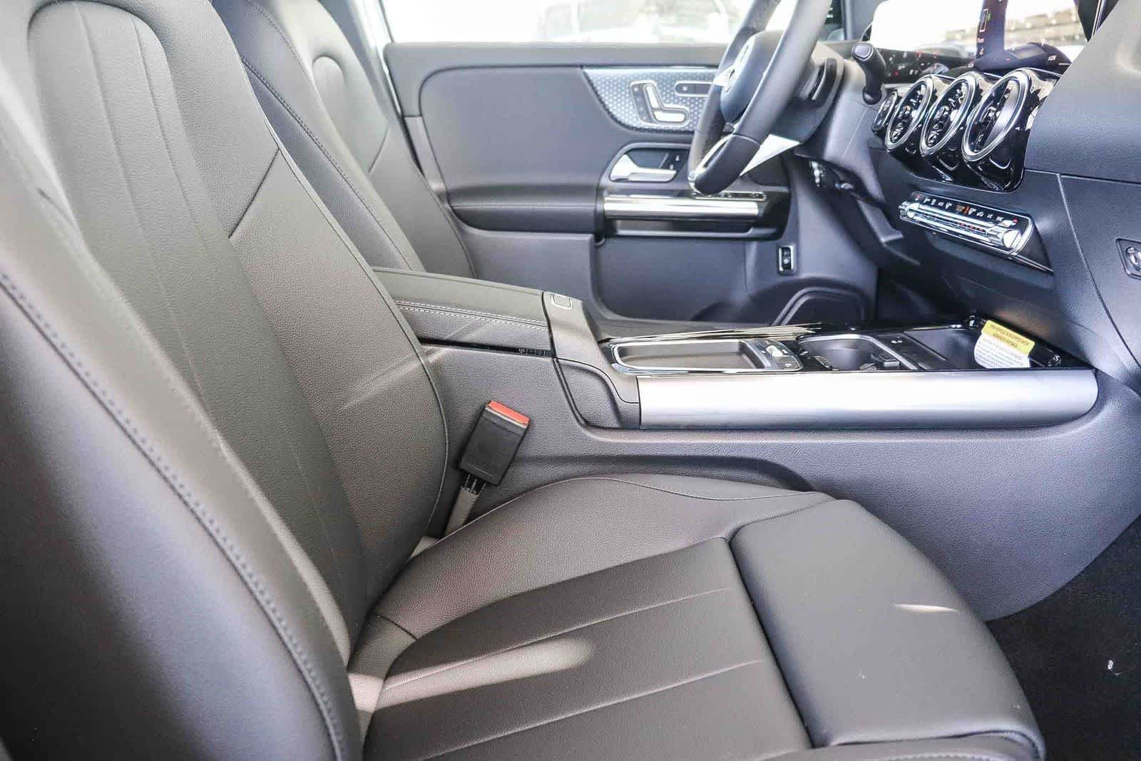 New 2026 Cirrus Silver Metallic Mercedes-Benz GLA 250 image 18
