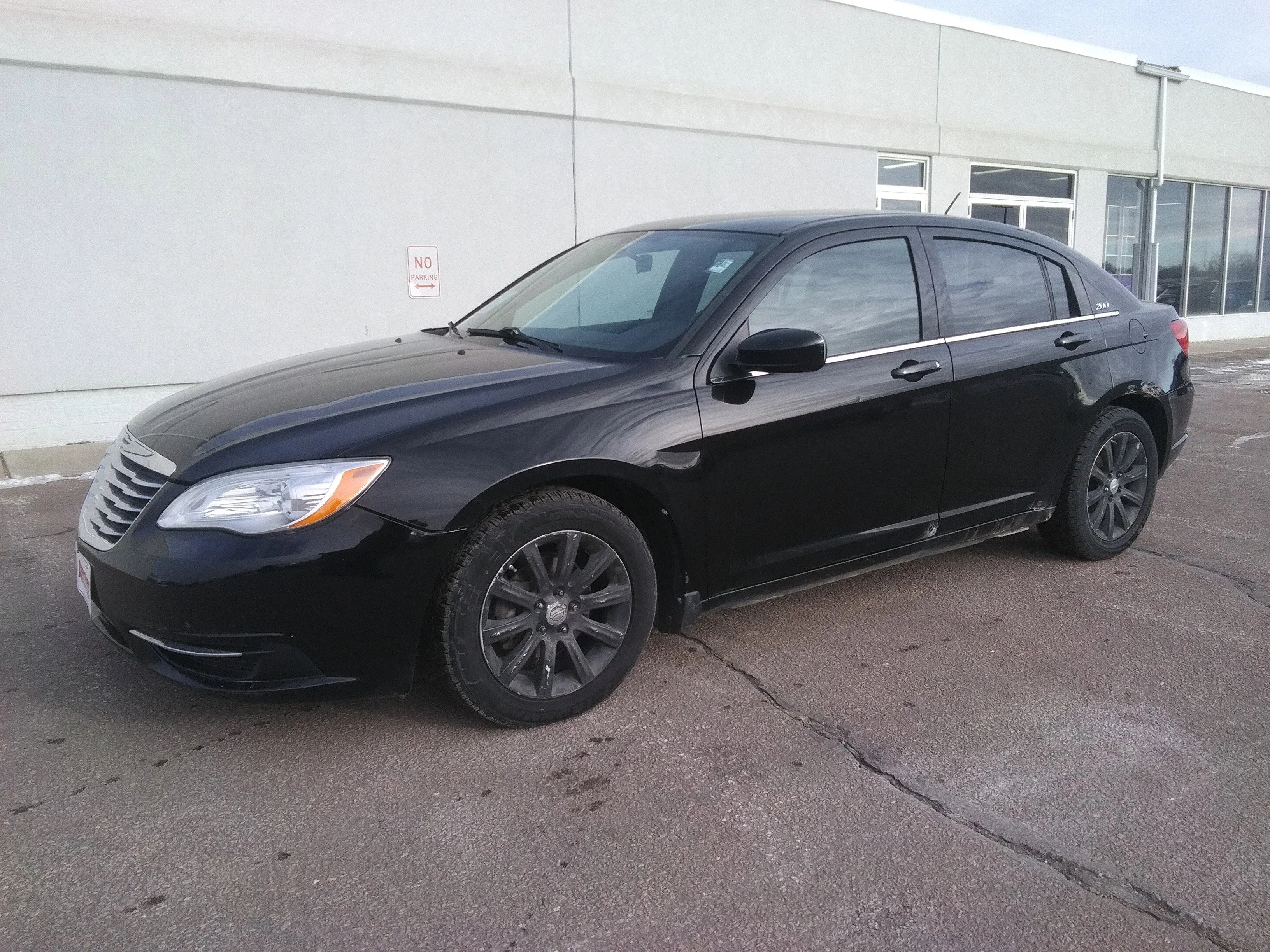 Used 2012 Chrysler 200 Touring with VIN 1C3CCBBB7CN119125 for sale in Aberdeen, SD