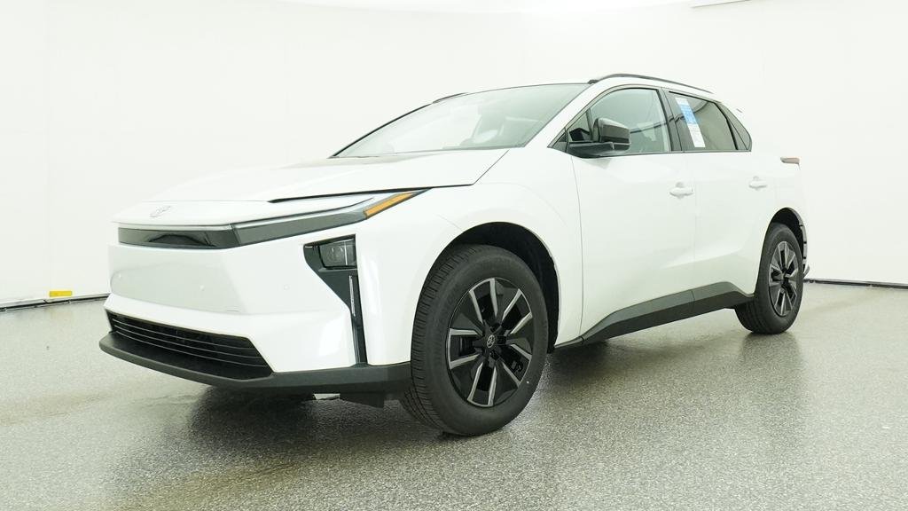 New 2026 Wind Chill Pearl Toyota XLE image 6
