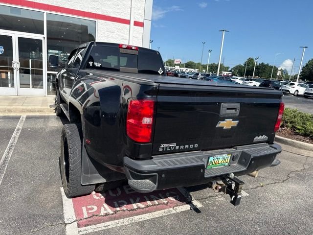 Used 2019 Black Chevrolet High Country image 5