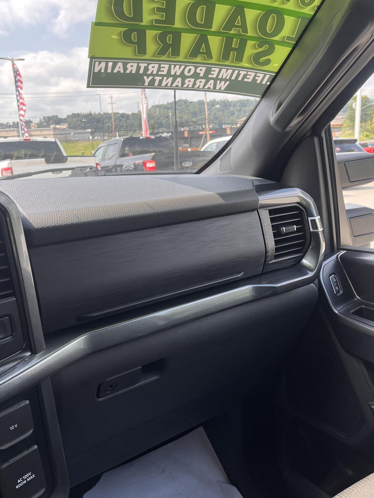 Used 2023 Oxford White Ford XLT image 29