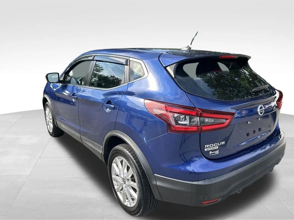 Used 2021 Blue Nissan S image 3