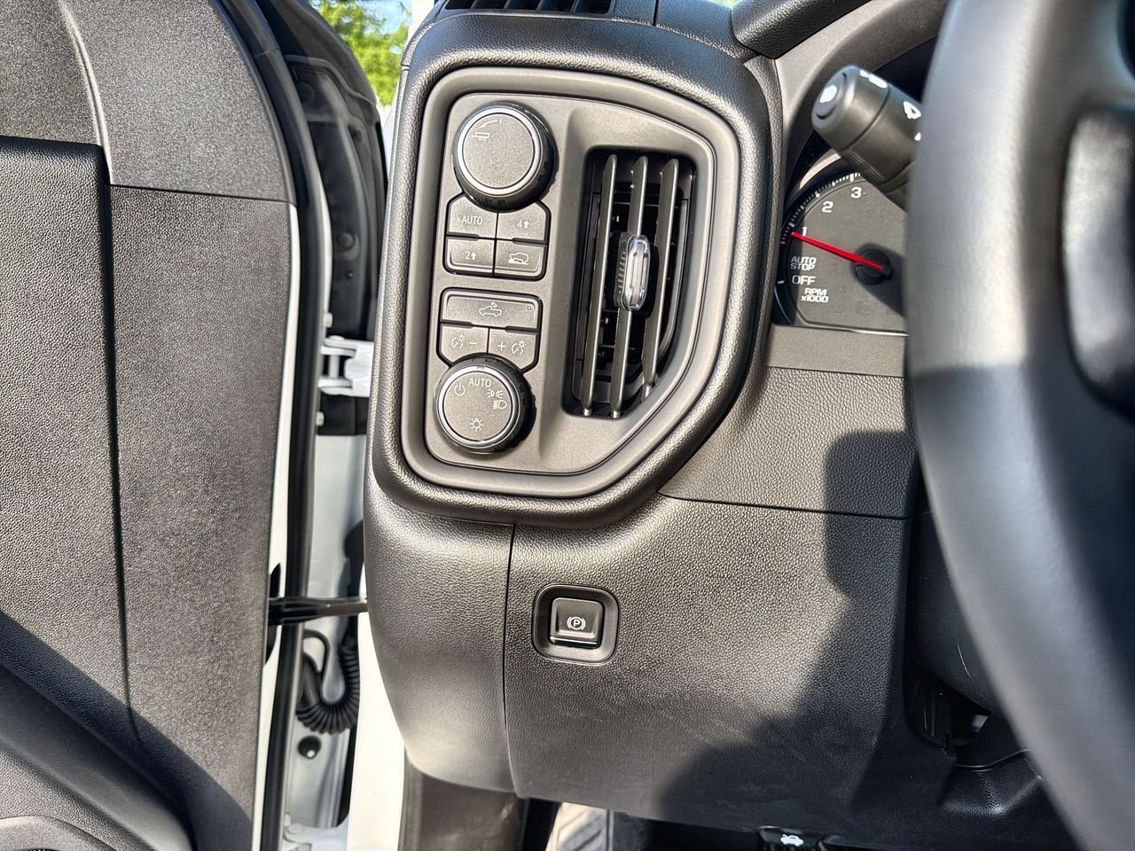 2026 Chevrolet Silverado 1500 Custom - Photo 15