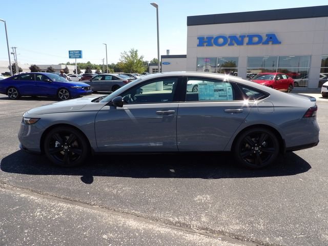 New 2026 Urban Gray Pearl Honda Sport-L image 4