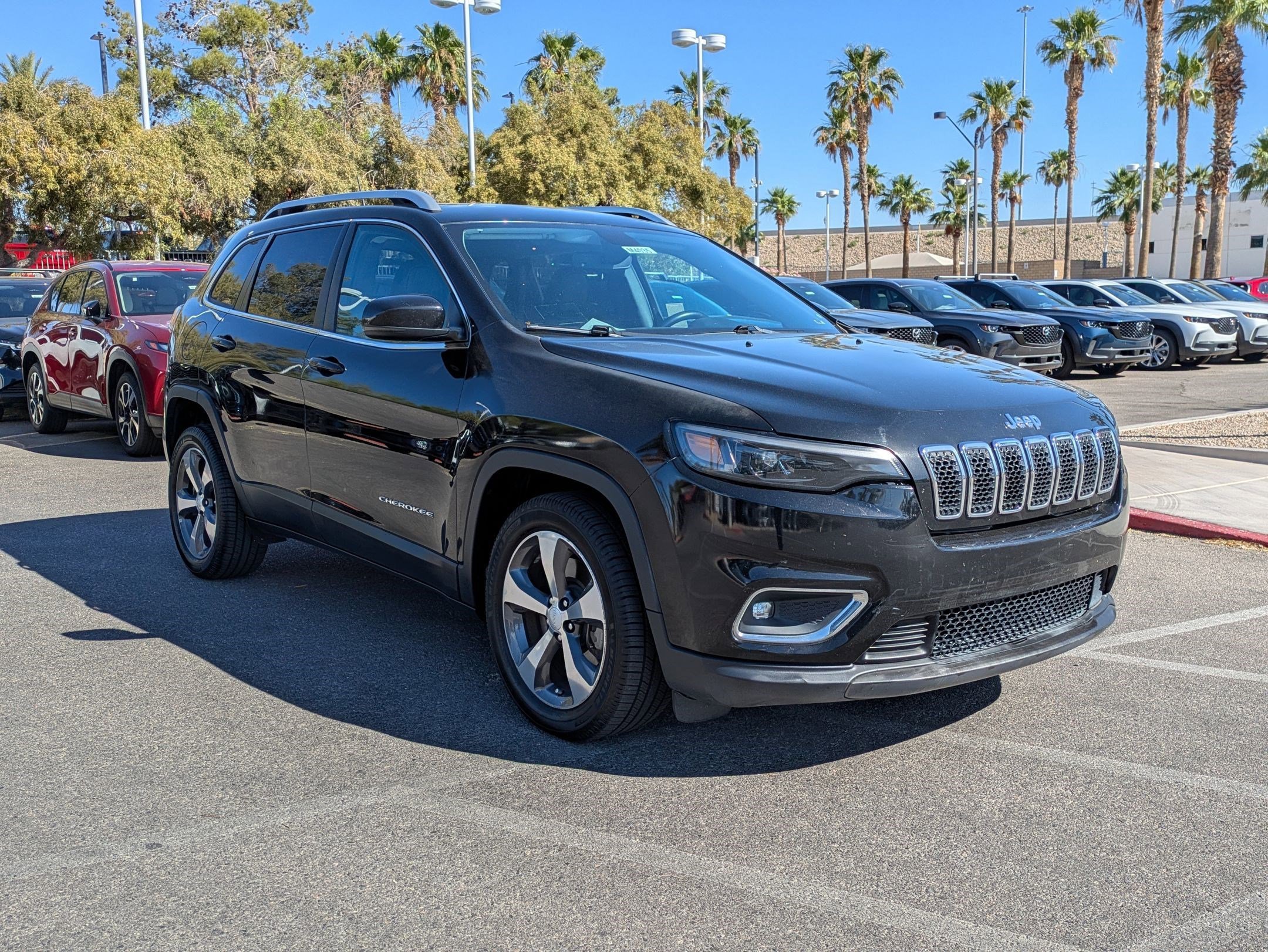 Used 2019 Diamond Black Crystal Pearlcoat Jeep Limited image 7